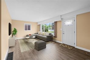 $715,000 - 394 Hillcrest Ave<br>Nanaimo, British Columbia, V9R 3L9