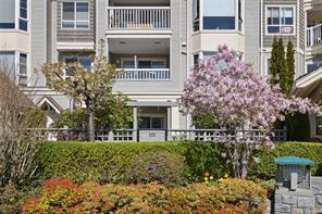 $575,000 - 5620 Edgewater Lane<br>Nanaimo, British Columbia, V9T 6K1