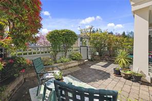 $575,000 - 5620 Edgewater Lane<br>Nanaimo, British Columbia, V9T 6K1