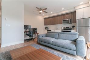 $375,000 - 6544 Metral Dr<br>Nanaimo, British Columbia, V9T 2L8