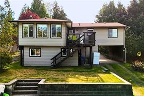 $999,999 - 1689 Bay St<br>Ucluelet, British Columbia, V0R 3A0