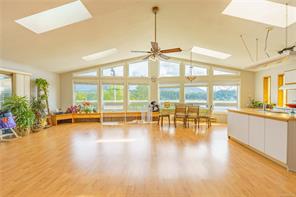 $1,050,000 - 1483 Helen Rd<br>Ucluelet, British Columbia, V0R 3A0