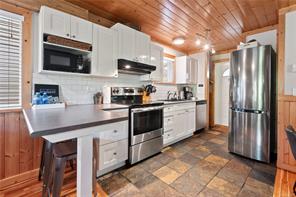 $729,000 - 267 Boardwalk Blvd<br>Ucluelet, British Columbia, V0R 3A0