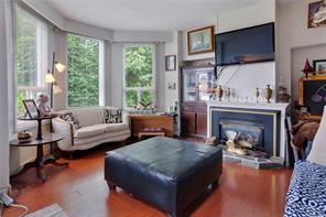 $645,000 - 762 Albert St<br>Nanaimo, British Columbia, V9R 2W5