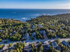 $345,000 - 851 Lorne White Pl<br>Ucluelet, British Columbia, V0R 3A0