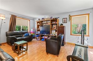 $699,000 - 1626 Holly Cres<br>Ucluelet, British Columbia, V0R 3A0