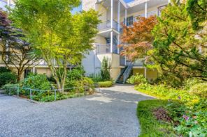 $429,000 - 4700 Uplands Dr<br>Nanaimo, British Columbia, V9T 5V1