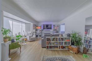 $599,900 - 1212 Waddington Rd<br>Nanaimo, British Columbia, V9S 4V5