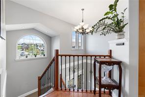 $1,049,000 - 1343 Thalia Pl<br>Nanaimo, British Columbia, V9R 7E1