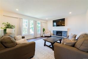$799,900 - 3460 Country Club Dr<br>British Columbia, V9T 3B4
