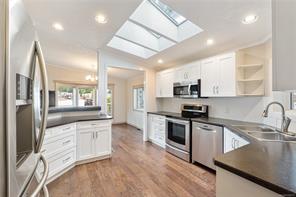$439,000 - 5854 Turner Rd<br>Nanaimo, British Columbia, V9T 2N6