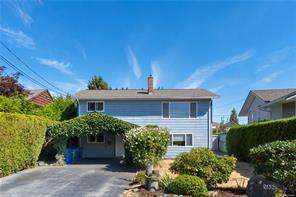$815,000 - 2132 Lark Cres<br>Nanaimo, British Columbia, V9S 5J8
