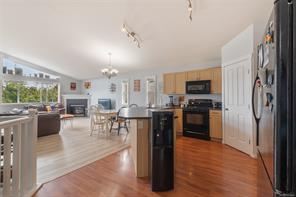 645 Oakwood Rd, (Du Ladysmith) Duncan British Columbia, V9G 2C1 REMAX PROFESSIONALS $749,900 - 645 Oakwood Rd, (Du Ladysmith) Duncan British Columbia, V9G 2C1