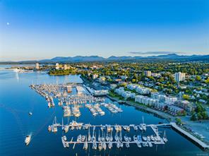 $449,900 - 580 Stewart Ave<br>British Columbia, V9S 0A1