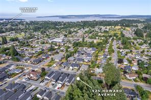 $950,000 - 925 Howard Ave<br>Nanaimo, British Columbia, V9R 3T4