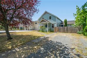 $799,900 - 419 Hillcrest Ave<br>Nanaimo, British Columbia, V9R 3M2