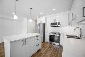$439,900 - 135 Haliburton St<br>Nanaimo, British Columbia, V9R 4V9