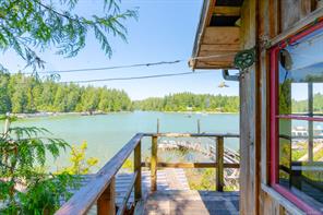 $1,100,000 - 310 Tower Rd<br>Bamfield, British Columbia, V0R 1B0