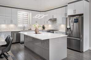$1,099,000 - 4168 Uplands Dr<br>Nanaimo, British Columbia, V9T 5K5