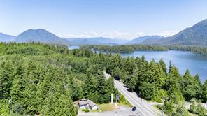 $799,900 - 700 Yew Wood Rd<br>Tofino, British Columbia, V0R 2Z0
