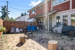 $475,000 - 1060 St. George Cres<br>Nanaimo, British Columbia, V9S 1X1