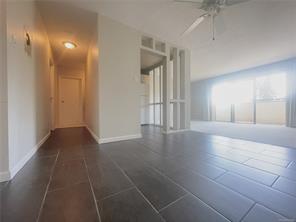 $319,000 - 550 Bradley St<br>Nanaimo, British Columbia, V9S 5N4