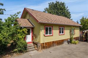 $2,799,900 - 950 Bruce Ave<br>Nanaimo, British Columbia, V9R 4A3
