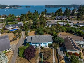 $999,999 - 2540 Holyrood Dr<br>Nanaimo, British Columbia, V9S 4K9