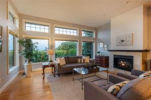 $1,268,000 - 6103 La Marche Pl<br>Nanaimo, British Columbia, V9V 1C3