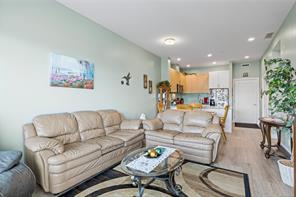 $579,900 - 6540 Metral Dr<br>Nanaimo, British Columbia, V9L 0L8