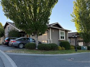$699,000 - 6196 Strathcona Pl<br>Nanaimo, British Columbia, V9T 0A3