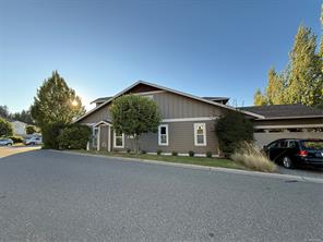 $699,000 - 6196 Strathcona Pl<br>Nanaimo, British Columbia, V9T 0A3