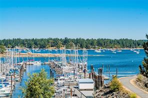 $489,900 - 375 Newcastle Ave<br>Nanaimo, British Columbia, V9S 4H9