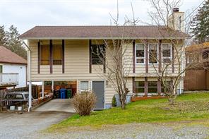 $699,000 - 1135 McDonald Cres<br>Nanaimo, British Columbia, V9S 5M1