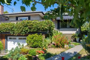 $759,000 - 530 St. Andrews St<br>Nanaimo, British Columbia, V9S 1S3
