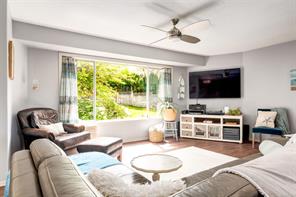 $1,795,000 - 6861 Wayne Pl<br>Lantzville, British Columbia, V0R 2H0
