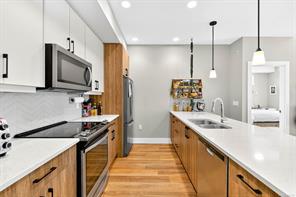 $849,000 - 700 Yew Wood Rd<br>Tofino, British Columbia, V0R 2Z0