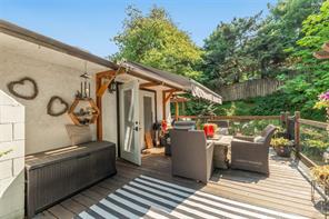 $700,000 - 43 Roberta Rd<br>Nanaimo, British Columbia, V9X 1A9