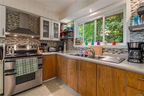 $700,000 - 43 Roberta Rd<br>Nanaimo, British Columbia, V9X 1A9