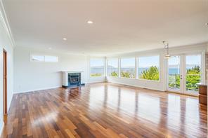 $1,100,000 - 4956 Bella Vista Cres<br>Nanaimo, British Columbia, V9V 1M5