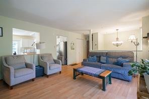 $575,000 - 650 Railway Ave<br>Nanaimo, British Columbia, V9R 4K9