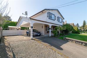 $755,000 - 3349 Country Club Dr<br>Nanaimo, British Columbia, V9T 3B5