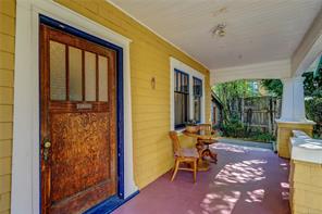 $798,800 - 660 Third St<br>Nanaimo, British Columbia, V9R 1W8