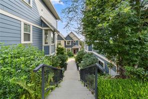 $349,000 - 446 Milton St<br>Nanaimo, British Columbia, V9R 2L1