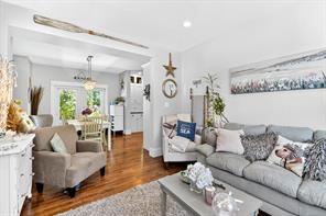 $949,000 - 4455 Elizabeth St<br>Port Alberni, British Columbia, V9Y 6L4