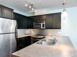 $359,900 - 555 Franklyn St<br>Nanaimo, British Columbia, V9R 2X9