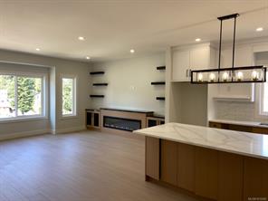 $770,000 - 10 Leam Rd<br>Nanaimo, British Columbia, V9T 3N7