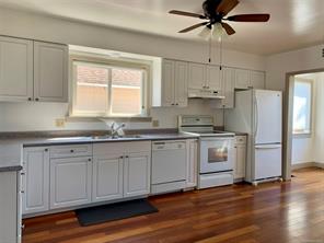 $579,000 - 3520 11th Ave<br>Port Alberni, British Columbia, V9Y 4Y7