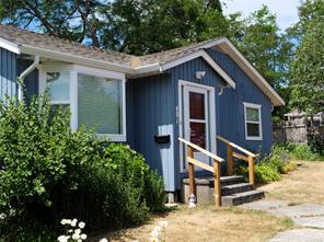 $589,000 - 481 Lambert Ave<br>Nanaimo, British Columbia, V9R 3N6
