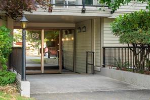 $439,000 - 160 Vancouver Ave<br>Nanaimo, British Columbia, V9S 4E8